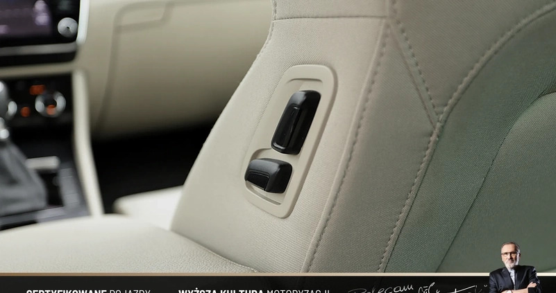 Skoda Superb cena 82899 przebieg: 189998, rok produkcji 2019 z Suchedniów małe 704
